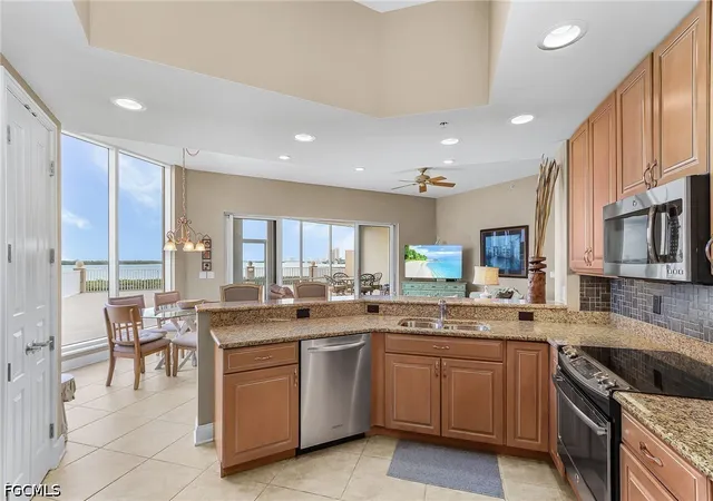 Photo 4 of Condo for sale at 4137 Bay Beach Ln #522, Fort Myers Beach, FL 33931 | MLS# 2026041164 | Listing updated on 2026-10-01