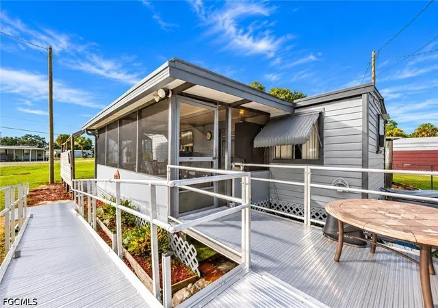 Photo 1 of Manufactured home for sale at 1214 Martin Blvd, Moore Haven, FL 33471 | MLS# 2026041168 | Listing updated on 2026-09-30