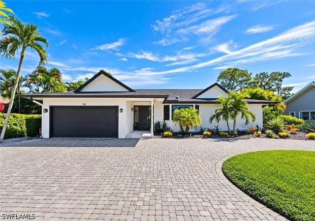 Photo 1 of Single family home for sale at 110 Palmetto Dunes Cir, Naples, FL 34113 | MLS# 226034699 | Listing updated on 2026-10-07