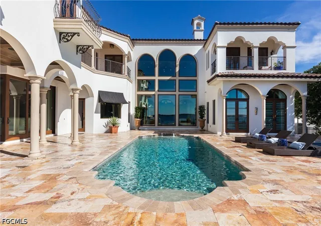Photo 3 of Mansion for sale at 3836 Harold Ave, Fort Myers, FL 33901 | MLS# 2026041196 | Listing updated on 2026-10-05