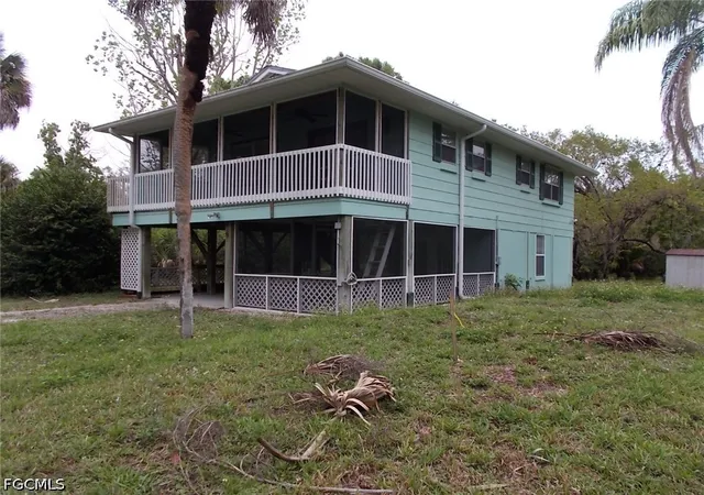 Single family home for sale at 7076 Maida Ln, Fort Myers, FL 33907 | MLS# 2026041206