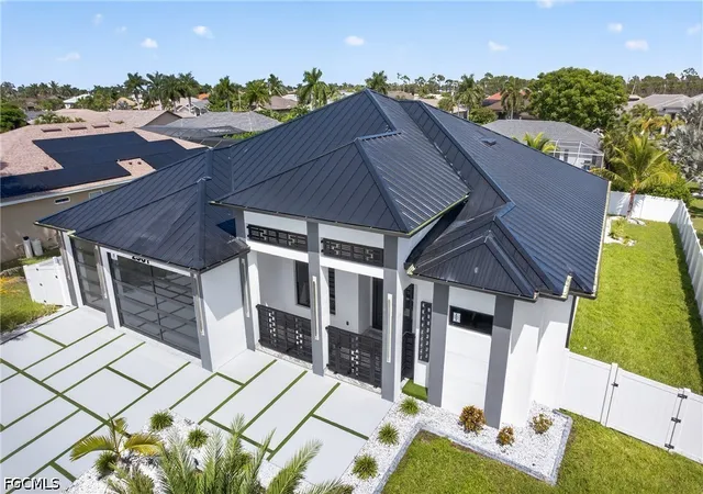 Photo 2 of Single family home for sale at 2301 Sw 39th Terrace, Cape Coral, FL 33914 | MLS# 2026041222 | Listing updated on 2026-10-01