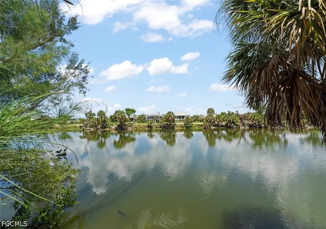 Photo 2 of Townhouse for sale at 1394 Middle Gulf Dr #C, Sanibel, FL 33957 | MLS# 2026041248 | Listing updated on 2026-10-03