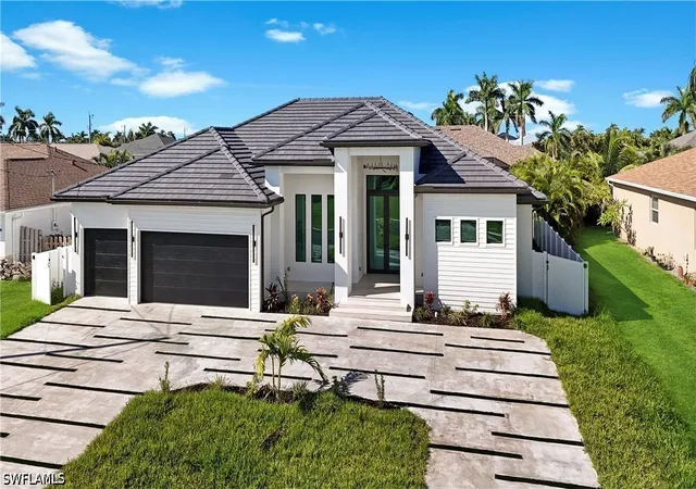 Photo 1 of Single family home for sale at 2667 Sw 32nd Street, Cape Coral, FL 33914 | MLS# 226035355 | Listing updated on 2026-10-04