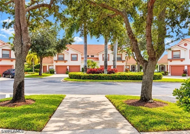 Photo 2 of Condo for sale at 517 Windsor Sq #201, Naples, FL 34104 | MLS# 226035385 | Listing updated on 2026-10-01