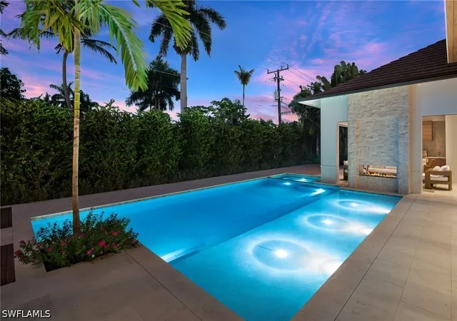 Photo 3 of Mansion for sale at 501 7th Avenue N, Naples, FL 34102 | MLS# 226035032 | Listing updated on 2026-10-07