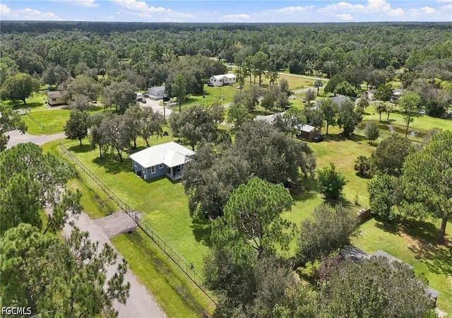 Photo 3 of Single family home for sale at 469 Montura Ave, Clewiston, FL 33440 | MLS# 2026041303 | Listing updated on 2026-10-06
