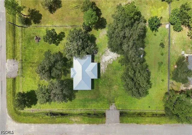 Photo 3 of Single family home for sale at 469 Montura Ave, Clewiston, FL 33440 | MLS# 2026041303 | Listing updated on 2026-10-06