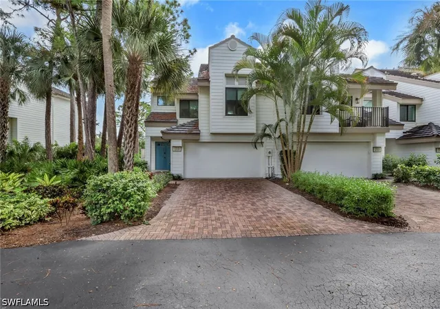 Photo 1 of Townhouse for sale at 27131 Oakwood Lake Dr, Bonita Springs, FL 34134 | MLS# 226033876 | Listing updated on 2026-10-07