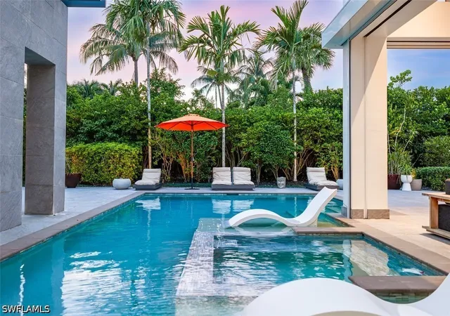 Photo 3 of Single family home for sale at 1531 Nautilus Rd, Naples, FL 34102 | MLS# 226032955 | Listing updated on 2026-10-01
