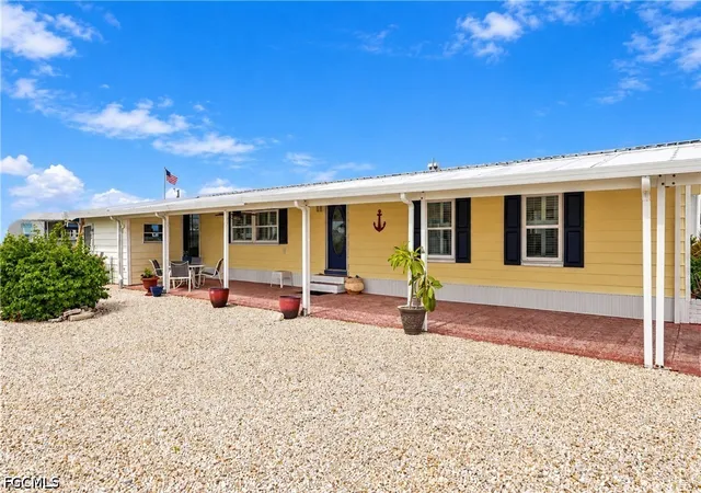 Photo 4 of Manufactured home for sale at 3055 Harpoon Ln, Saint James City, FL 33956 | MLS# 2026041400 | Listing updated on 2026-10-04