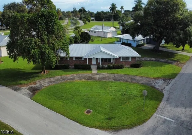 Photo 1 of Single family home for sale at 602 Ponce De Leon Ave, Clewiston, FL 33440 | MLS# 2026041414 | Listing updated on 2026-10-02