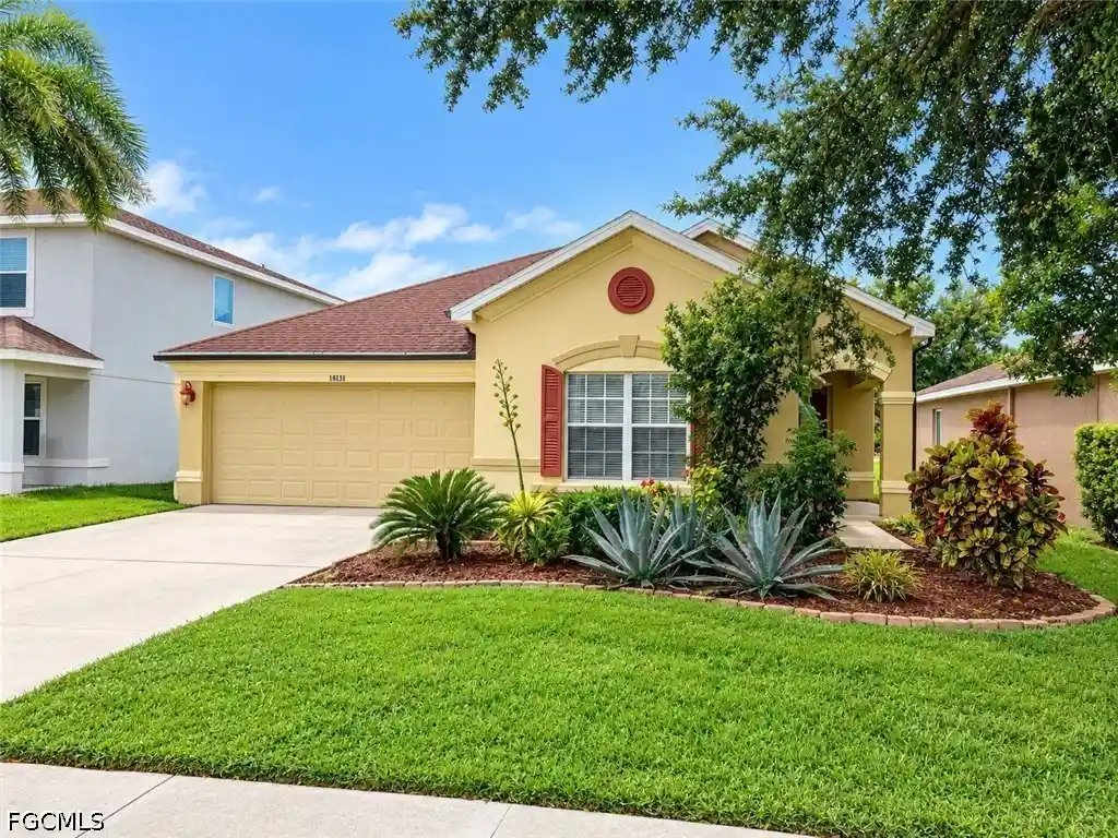 Photo 1 of Single family home for sale at 18141 Horizon View Blvd, Lehigh Acres, FL 33972 | MLS# 2026041438 | Listing updated on 2026-10-26