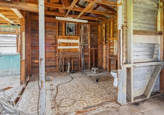 Photo 4 of Single family home for sale at 403 Mango Ave, Goodland, FL 34140 | MLS# 226035012 | Listing updated on 2026-10-03