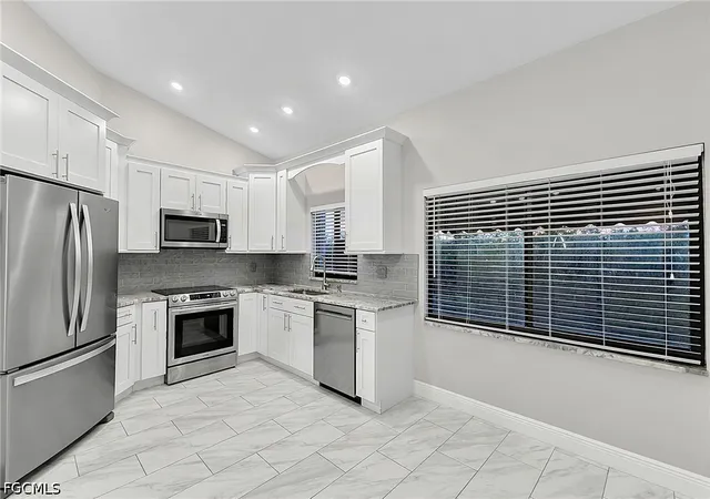 Listing Photo 4 - Condo for sale in building located at 16550 Heron Coach Wy, Fort Myers, FL 33908 - Unit #206