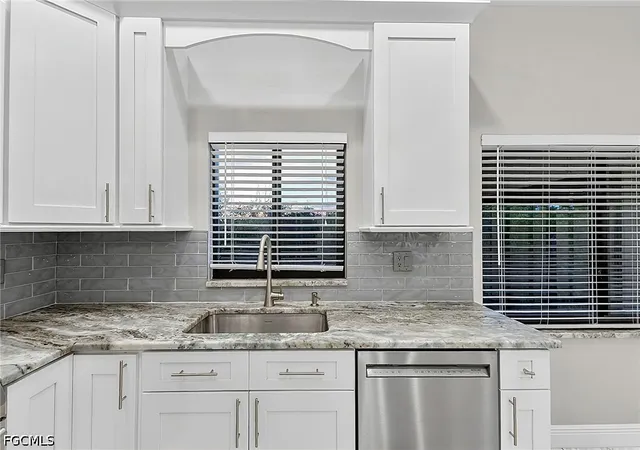 Listing Photo 5 - Condo for sale in building located at 16550 Heron Coach Wy, Fort Myers, FL 33908 - Unit #206