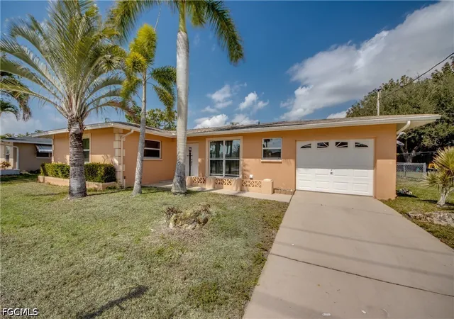 Photo 2 of Single family home for sale at 4156 Country Clb Blvd Se, Cape Coral, FL 33904 | MLS# 2026041459 | Listing updated on 2026-10-05