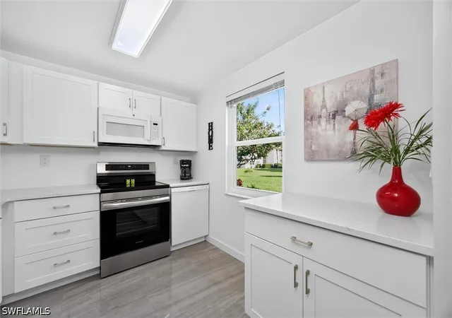 Listing Photo 5 - Condo for sale in building located at 6220 Augusta Dr, Fort Myers, FL 33907 - Unit #117