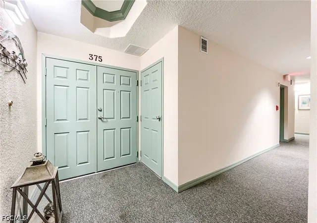 Listing Photo 5 - Condo for sale in building located at 4183 Bay Bch Ln, Fort Myers Beach, FL 33931 - Unit #375