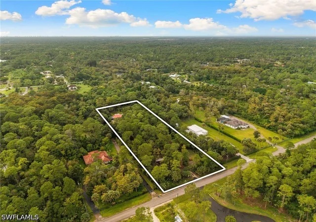 Photo 4 of Single family home for sale at 191 4th Street NE, Naples, FL 34120 | MLS# 226034361 | Listing updated on 2026-10-02