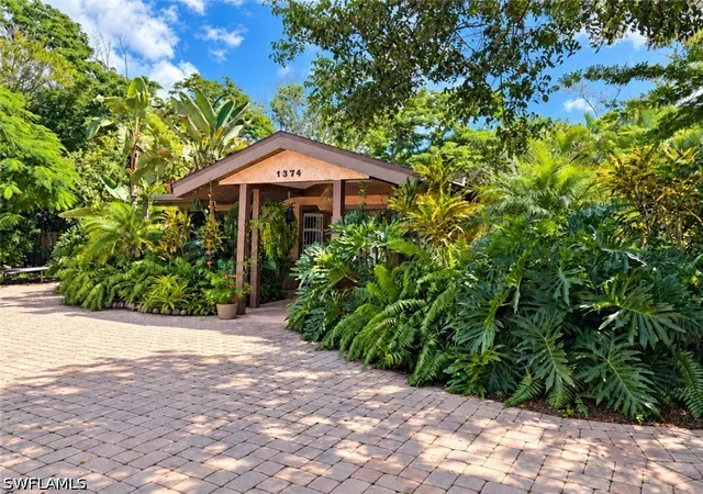 Photo 1 of Single family home for sale at 1374 13th Street N, Naples, FL 34102 | MLS# 226033904 | Listing updated on 2026-10-06