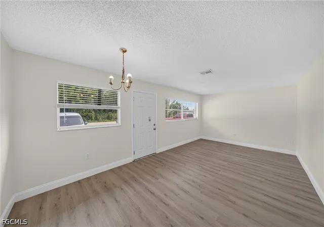 Photo 2 of House for sale at 1512/1514 Oak Dr, Fort Myers, FL 33907 | MLS# 2026041590 | Listing updated on 2026-10-03
