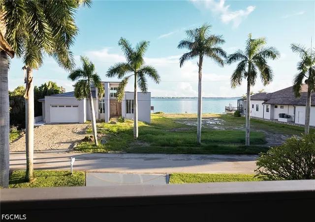 Photo 1 of Single family home for sale at 647 Coral Dr, Cape Coral, FL 33904 | MLS# 2026041625 | Listing updated on 2026-10-04
