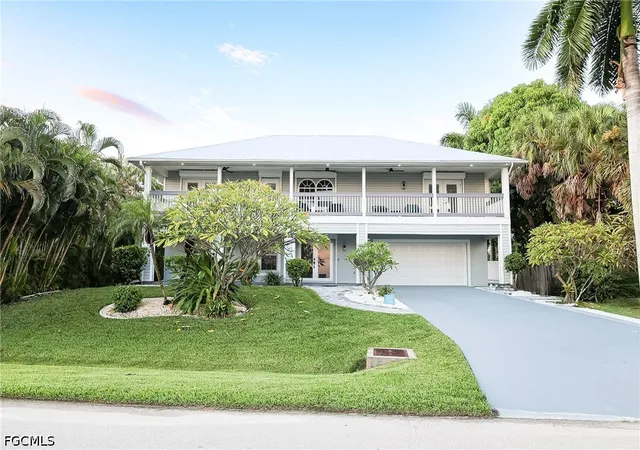 Photo 3 of Single family home for sale at 647 Coral Dr, Cape Coral, FL 33904 | MLS# 2026041625 | Listing updated on 2026-10-04