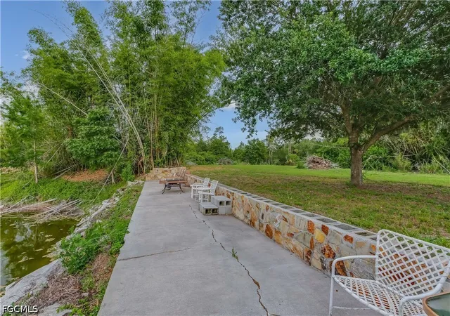 Photo 4 of Manufactured home for sale at 10871 Shirley Ln, North Fort Myers, FL 33917 | MLS# 2026041626 | Listing updated on 2026-10-03
