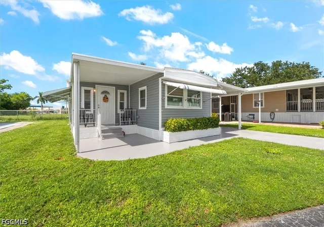 Photo 3 of Manufactured home for sale at 160 Adrienne Dr, Fort Myers, FL 33908 | MLS# 2026041670 | Listing updated on 2026-10-08
