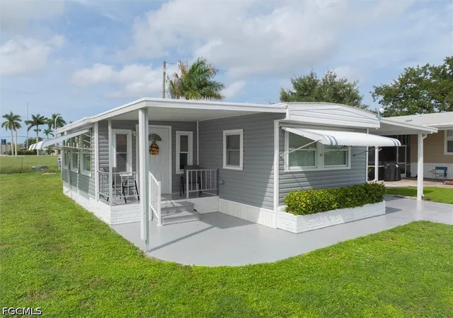 Photo 3 of Manufactured home for sale at 160 Adrienne Dr, Fort Myers, FL 33908 | MLS# 2026041670 | Listing updated on 2026-10-08