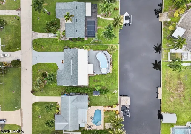 Photo 3 of Single family home for sale at 5125 York Ct, Cape Coral, FL 33904 | MLS# 226035739 | Listing updated on 2026-10-06