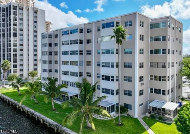 Condo for sale at 1900 Clifford St #204, Fort Myers, FL 33901 | MLS# 2026041735