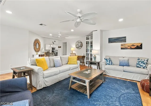 Photo 4 of Single family home for sale at 726 Cardium St, Sanibel, FL 33957 | MLS# 2026041737 | Listing updated on 2026-10-08