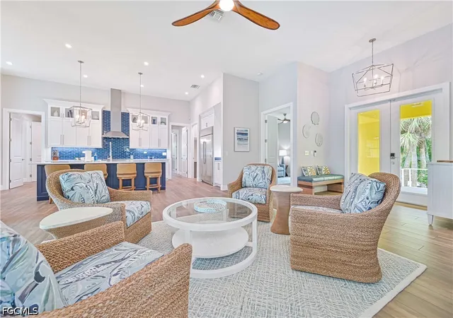 Photo 4 of Single family home for sale at 335 Cowry Ct, Sanibel, FL 33957 | MLS# 2026041758 | Listing updated on 2026-10-07