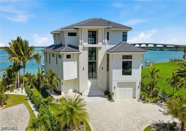 Photo 1 of Mansion for sale at 280 Estrellita Dr, Fort Myers Beach, FL 33931 | MLS# 226035447 | Listing updated on 2026-10-05
