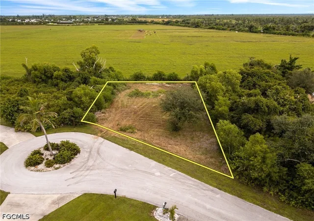 Photo 4 of Land for sale at 4491 Pine Hl Ct, Saint James City, FL 33956 | MLS# 2026041847 | Listing updated on 2026-10-08