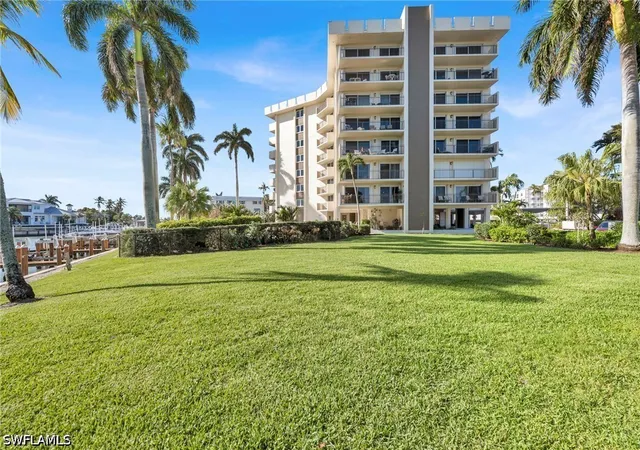 Photo 2 of Condo for sale at 2150 Gulf Shore Blvd N #609, Naples, FL 34102 | MLS# 226035869 | Listing updated on 2026-10-05
