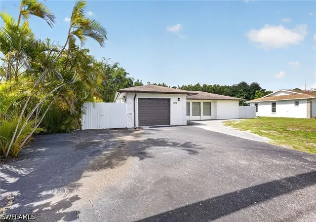 Photo 1 of Single family home for sale at 4572 32nd Avenue Sw, Naples, FL 34116 | MLS# 226035875 | Listing updated on 2026-10-05