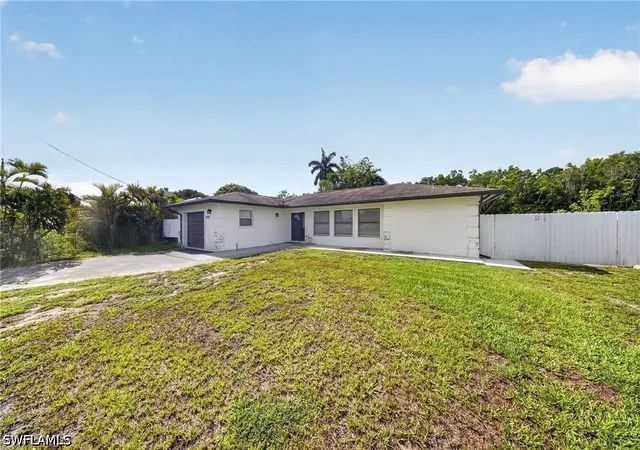 Photo 2 of Single family home for sale at 4572 32nd Avenue Sw, Naples, FL 34116 | MLS# 226035875 | Listing updated on 2026-10-05