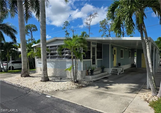Photo 3 of Manufactured home for sale at 9 Navajo Trl, Naples, FL 34113 | MLS# 226035981 | Listing updated on 2026-10-08