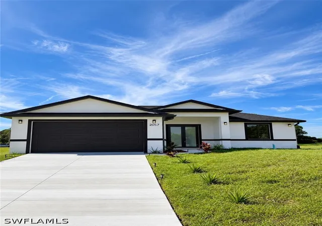 Photo 1 of Single family home for sale at 2057 S Montana Cir, Labelle, FL 33935 | MLS# 226035998 | Listing updated on 2026-10-07