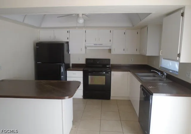 Photo 3 of Single family home for sale at 402 Tropicana Pkwy W, Cape Coral, FL 33993 | MLS# 2026041980 | Listing updated on 2026-10-05