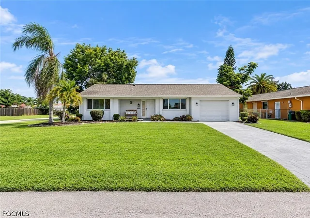 Photo 1 of Single family home for sale at 3801 Se 10th Avenue, Cape Coral, FL 33904 | MLS# 2026041986 | Listing updated on 2026-10-07