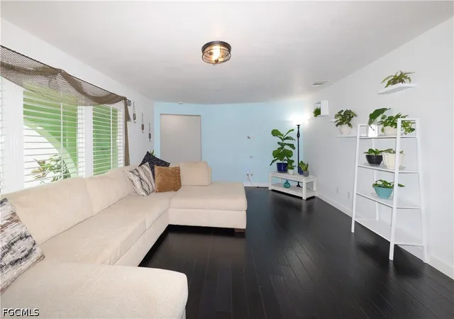 Photo 3 of Single family home for sale at 3820 SE 10th Place, Cape Coral, FL 33904 | MLS# 2026042008 | Listing updated on 2026-10-06