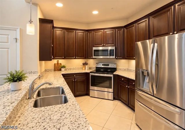 Listing Photo 4 - Condo for sale in building located at 11714 Adoncia Wy, Fort Myers, FL 33912 - Unit #5010