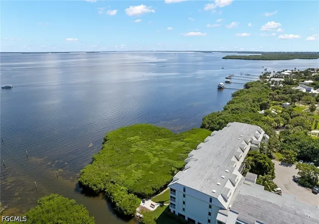 Photo 2 of Condo for sale at 5136 Bayside Villas, Captiva, FL 33924 | MLS# 2026042111 | Listing updated on 2026-10-06
