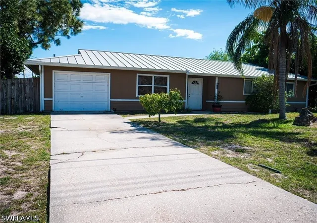 Photo 1 of Single family home for sale at 9140 San Carlos Blvd, Fort Myers, FL 33967 | MLS# 226036112 | Listing updated on 2026-10-06