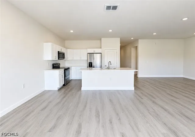 Photo 3 of Single family home for sale at 6004 Keystone Cir Nw, Labelle, FL 33935 | MLS# 2026042124 | Listing updated on 2026-10-06