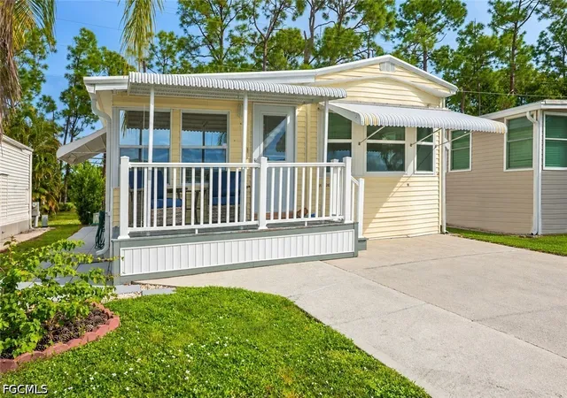 Photo 1 of Manufactured home for sale at 253 Caravan Cir, North Fort Myers, FL 33903 | MLS# 2026042127 | Listing updated on 2026-10-08